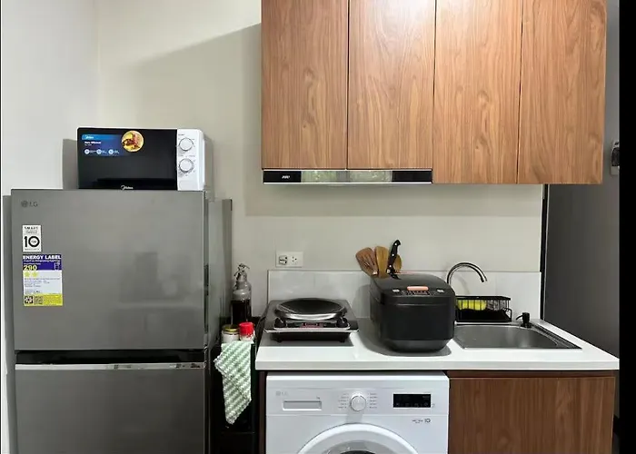 Be Housed Bldg 302 아파트호텔 3*